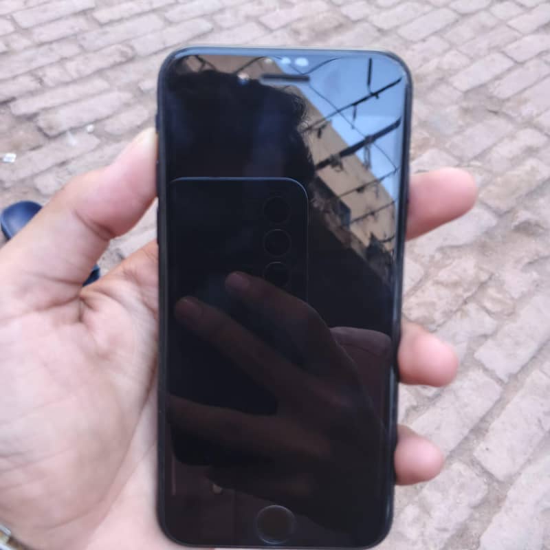 Apple iPhone SE 3