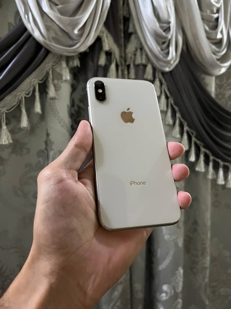Apple iPhone X 0