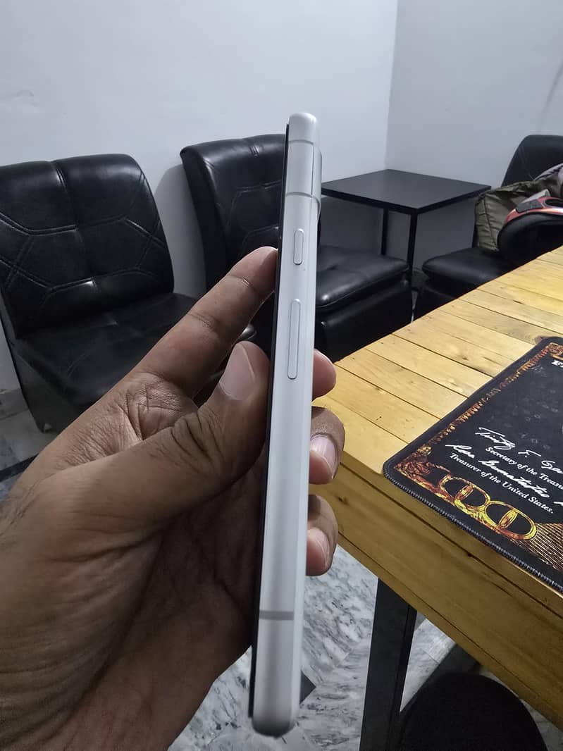 Google Pixel 7a 1