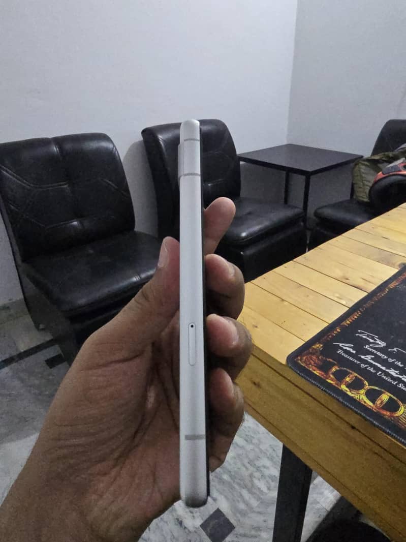 Google Pixel 7a 3