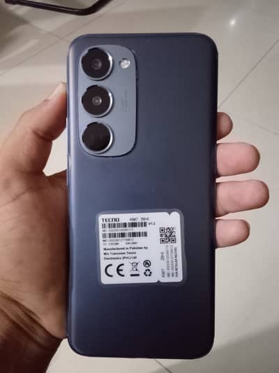 Tecno spark 40 pro  plus 8+8 ram 256 gb memory
