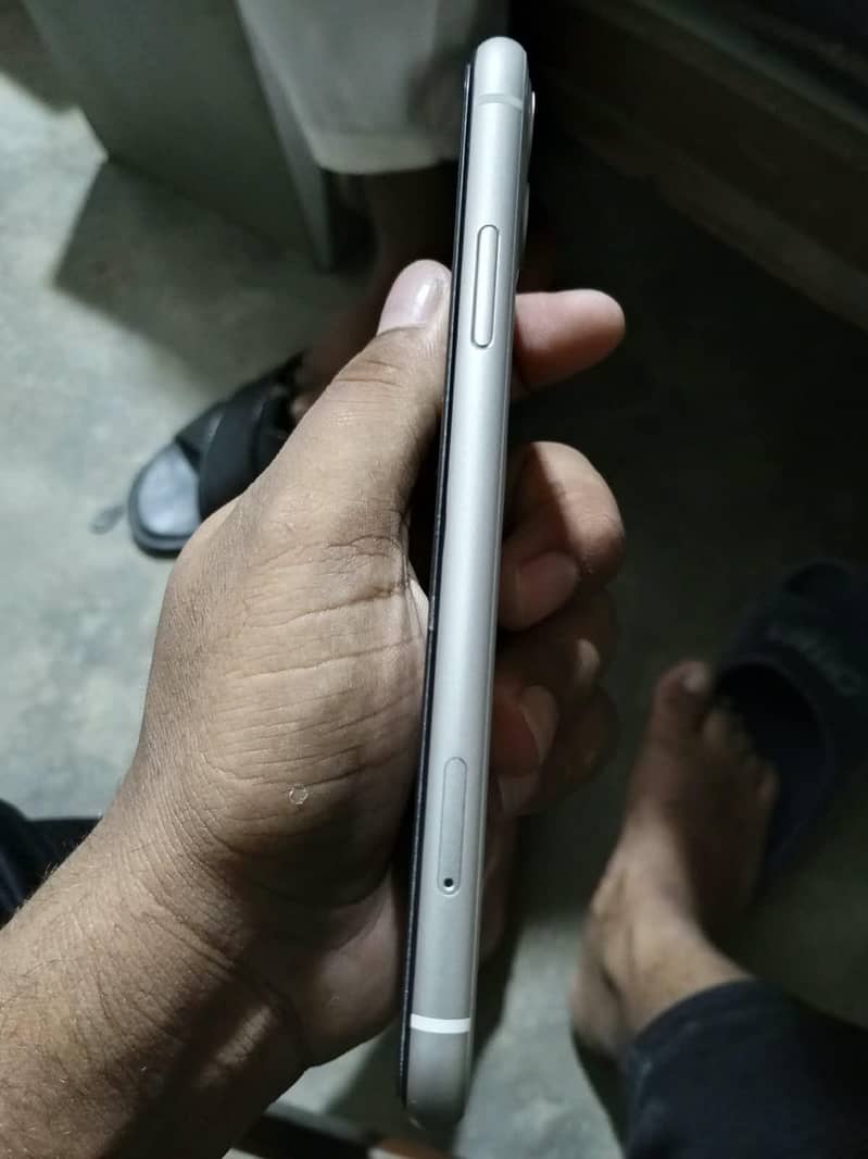Apple iPhone 11 1