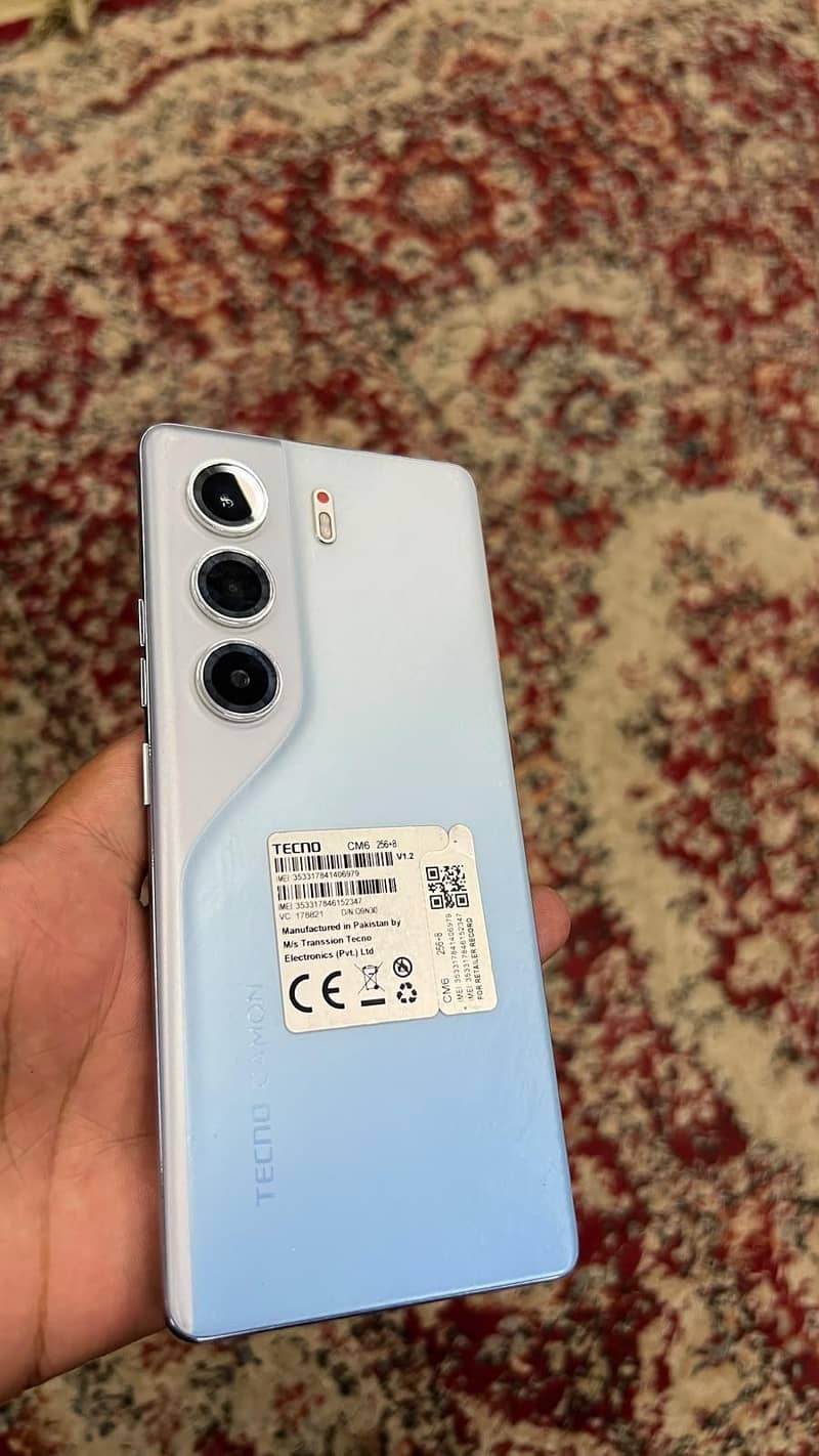 Tecno CAMON 40 Pro 0