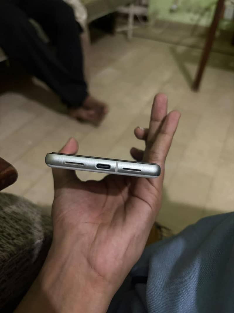 Google Pixel 7 5
