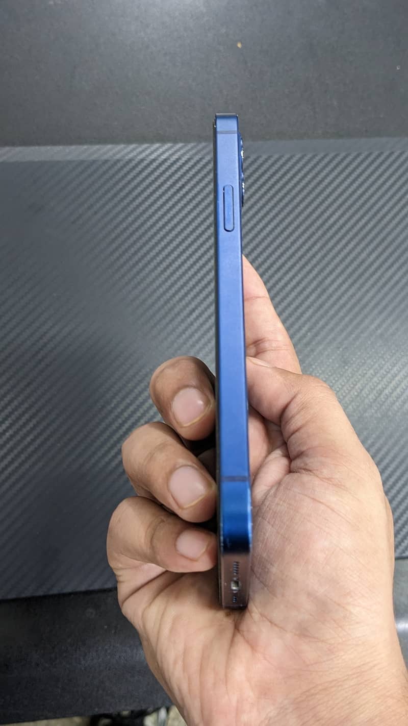 Apple iPhone 12 2