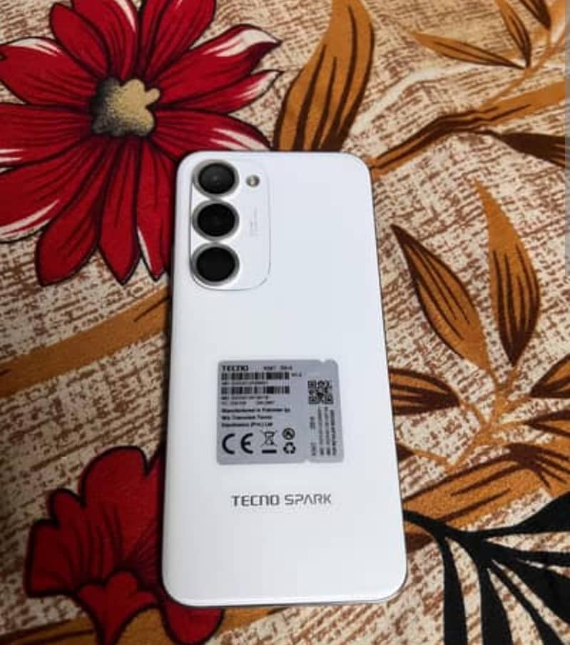 tecno spark 40 pro plus 0
