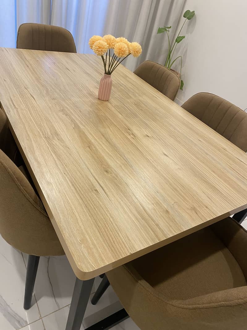 Dining table 6 seater 3