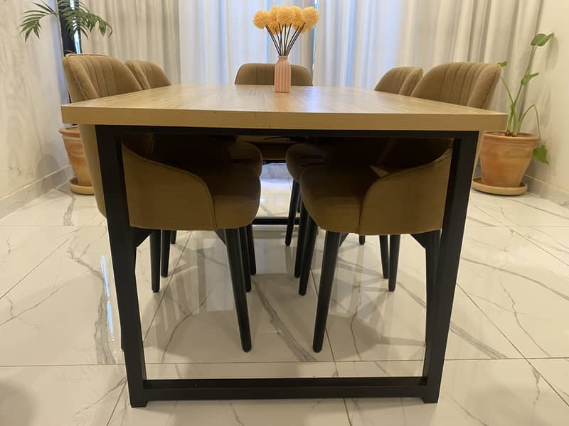 Dining table 6 seater 5