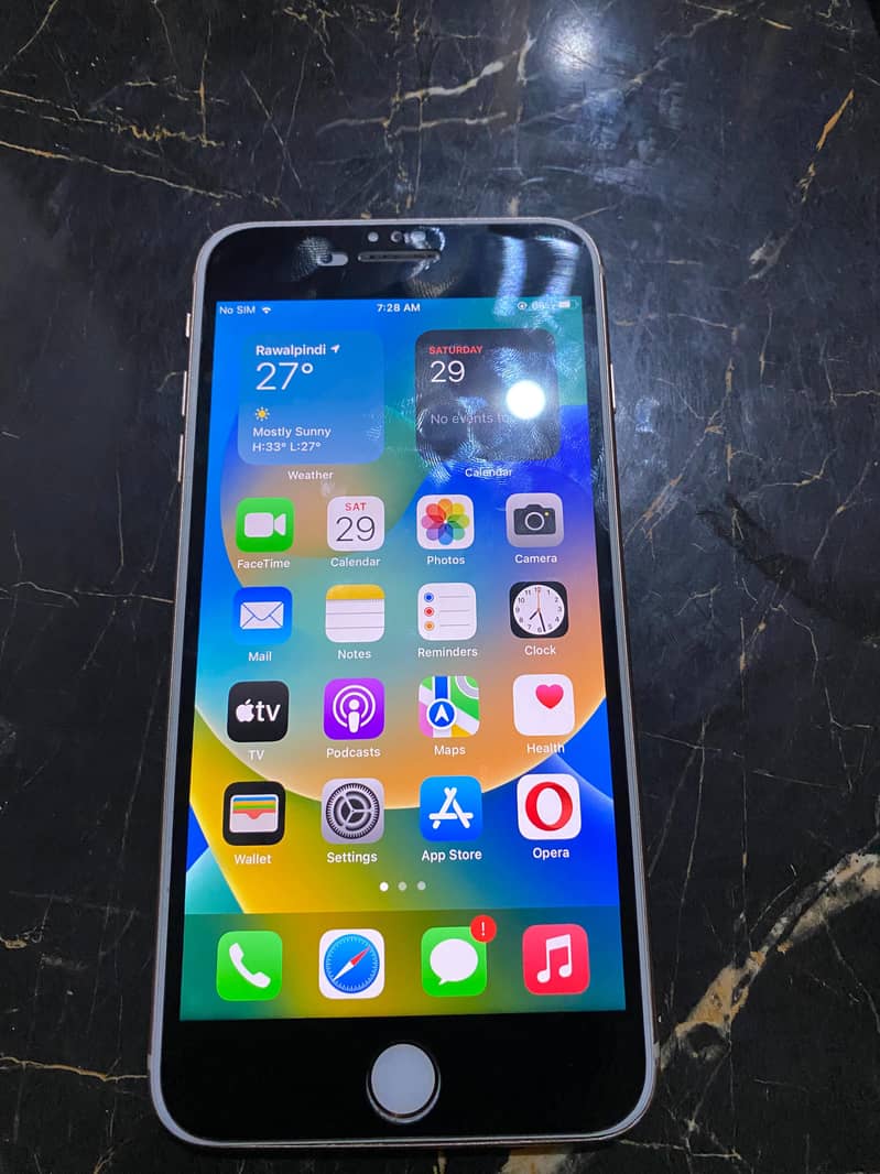 Apple iPhone 8 Plus 1