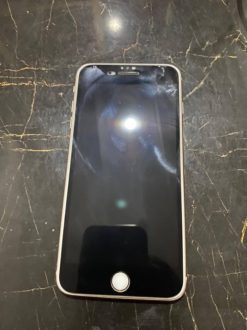 Apple iPhone 8 Plus 2