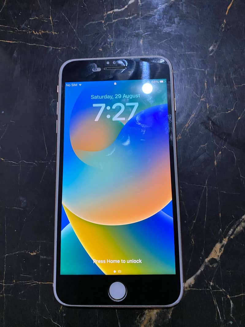 Apple iPhone 8 Plus 3