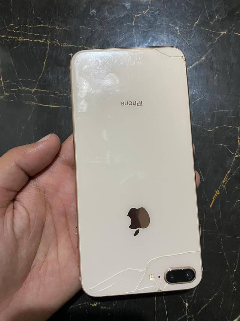 Apple iPhone 8 Plus 6