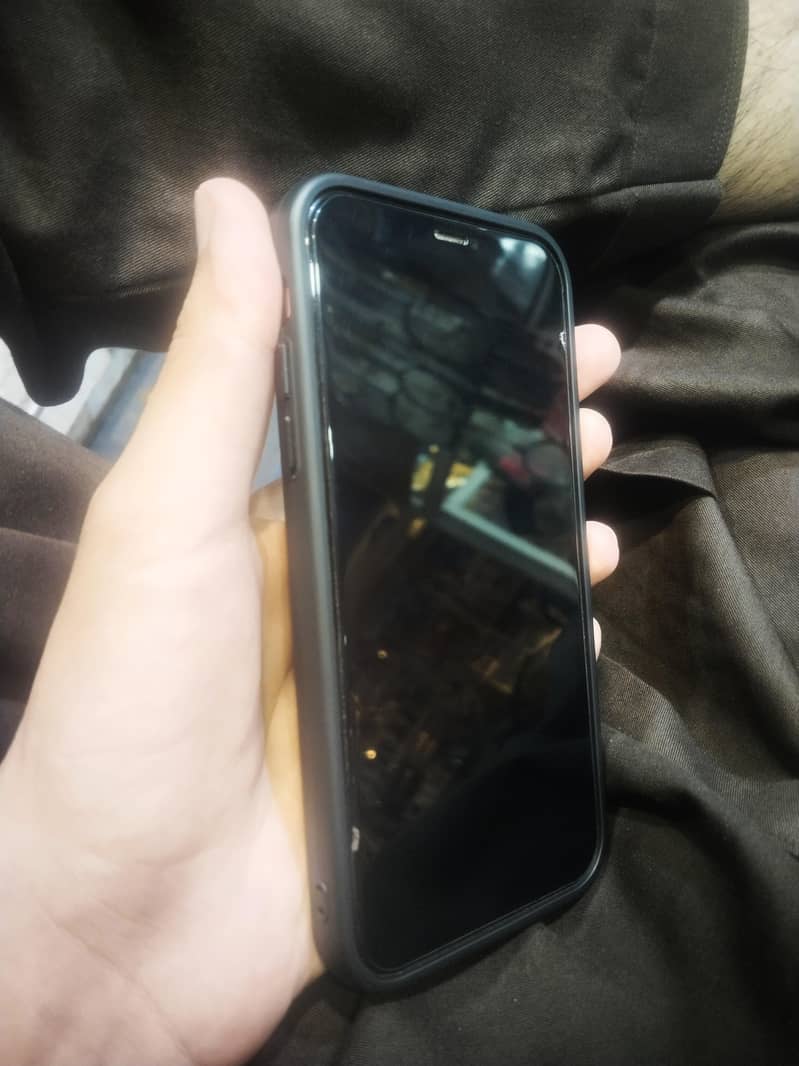 Apple iPhone 11 5