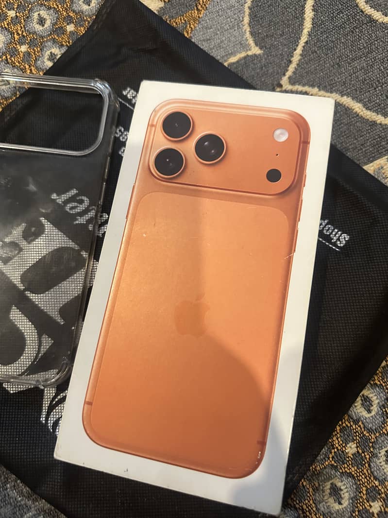 Apple iPhone 17 Pro Max 2