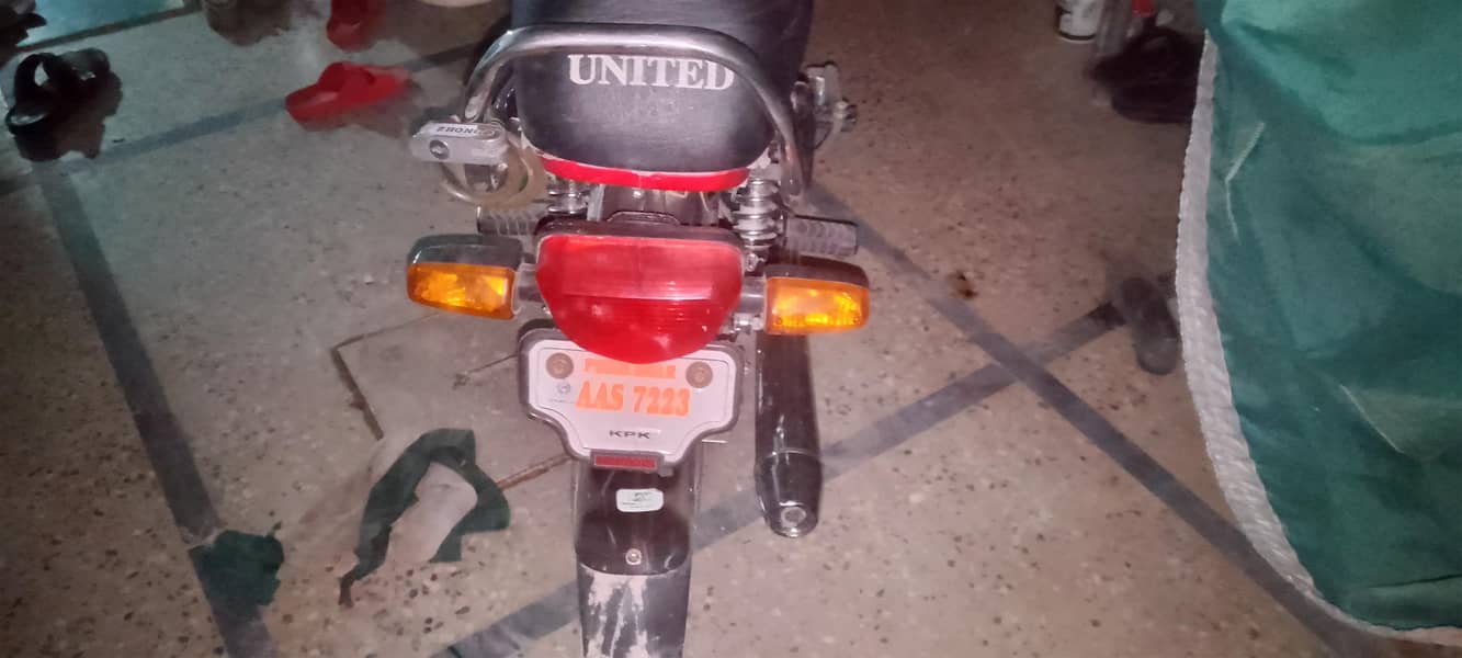 united CD 70 3