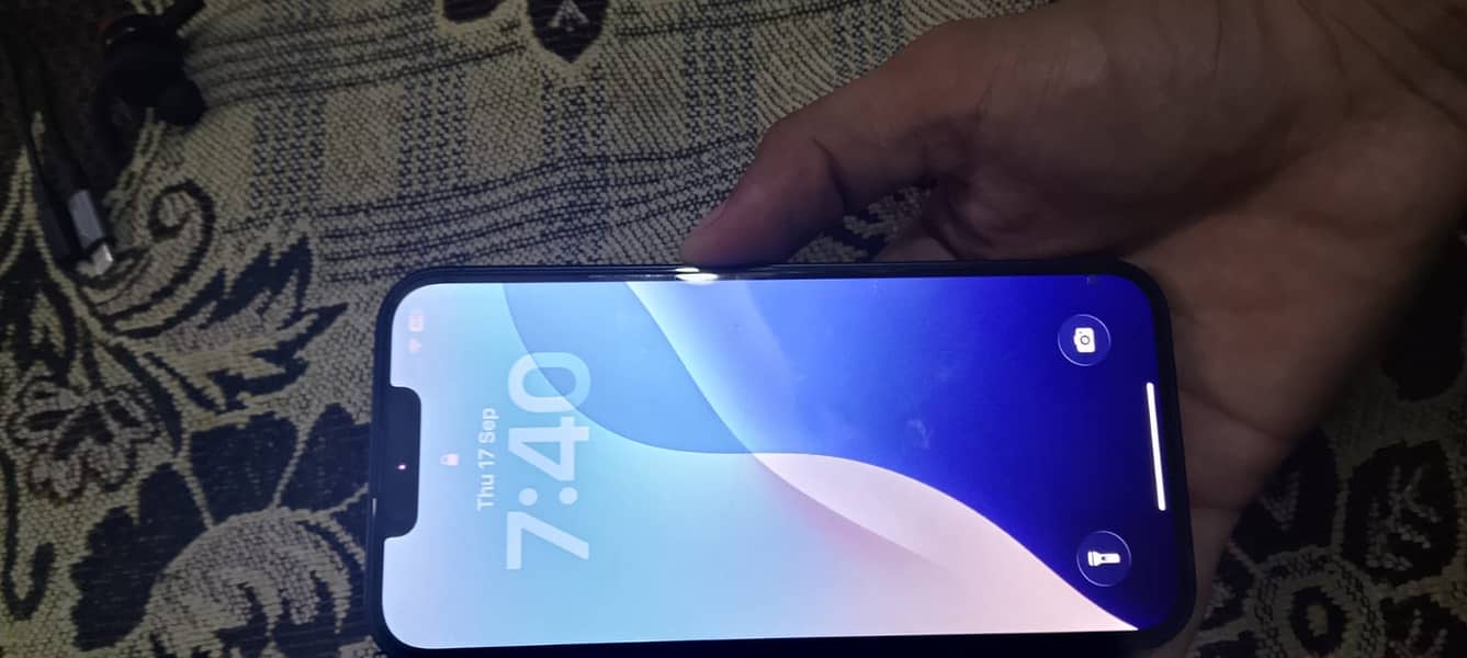 Apple iPhone 13 1