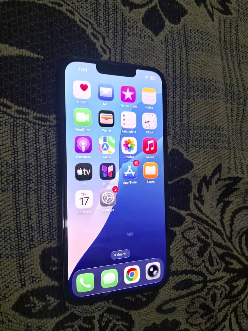 Apple iPhone 13 5