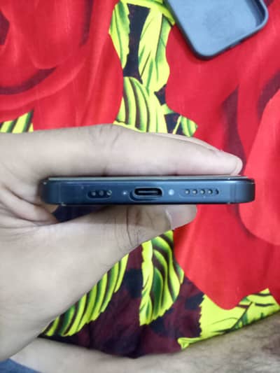 Apple iPhone 15