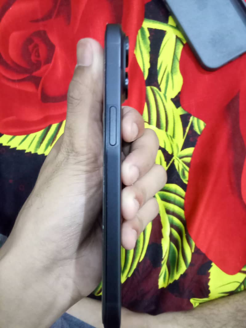 Apple iPhone 15 3