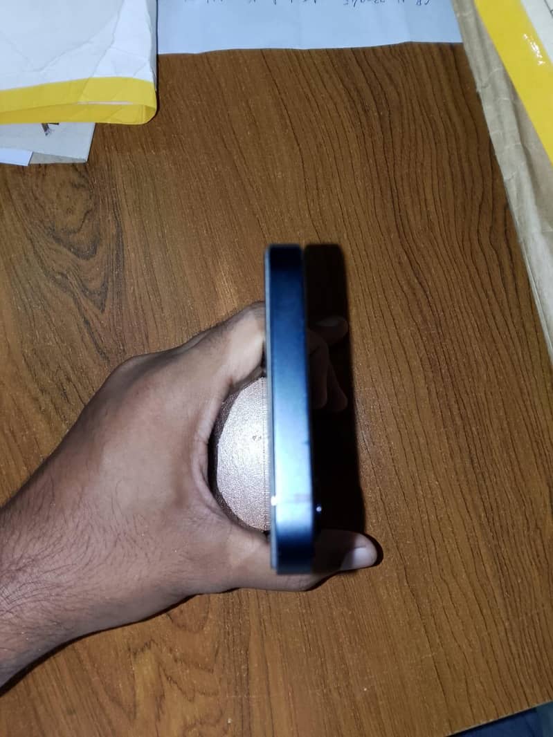 Apple iPhone 12 7