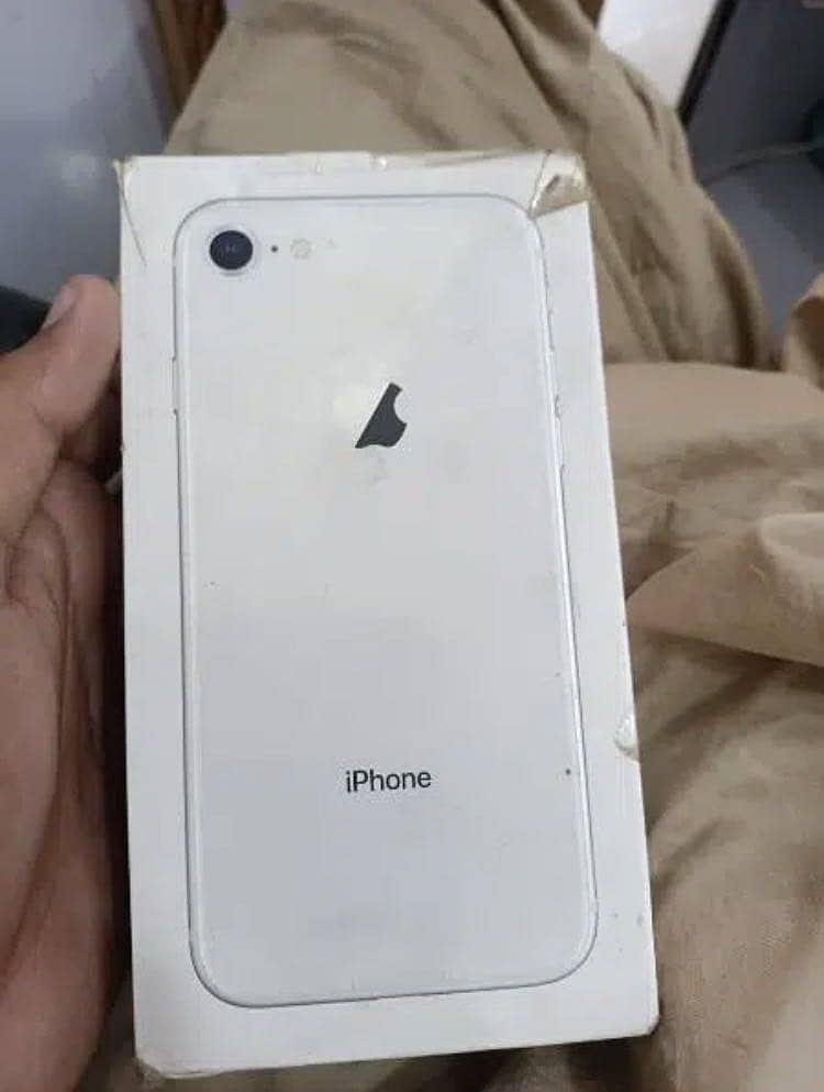 Apple iPhone 8 3