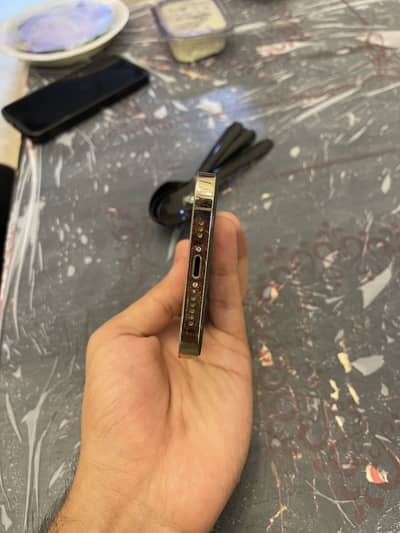 Apple iPhone 12 Pro dual non pta but sim chal rahi ha