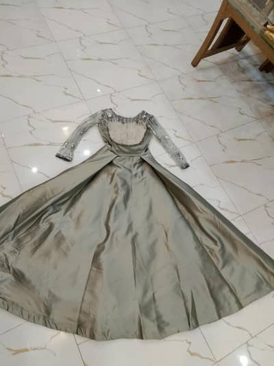 new untouch dress full flare maxi