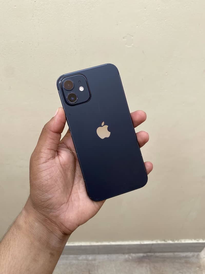 iPhone 12 0