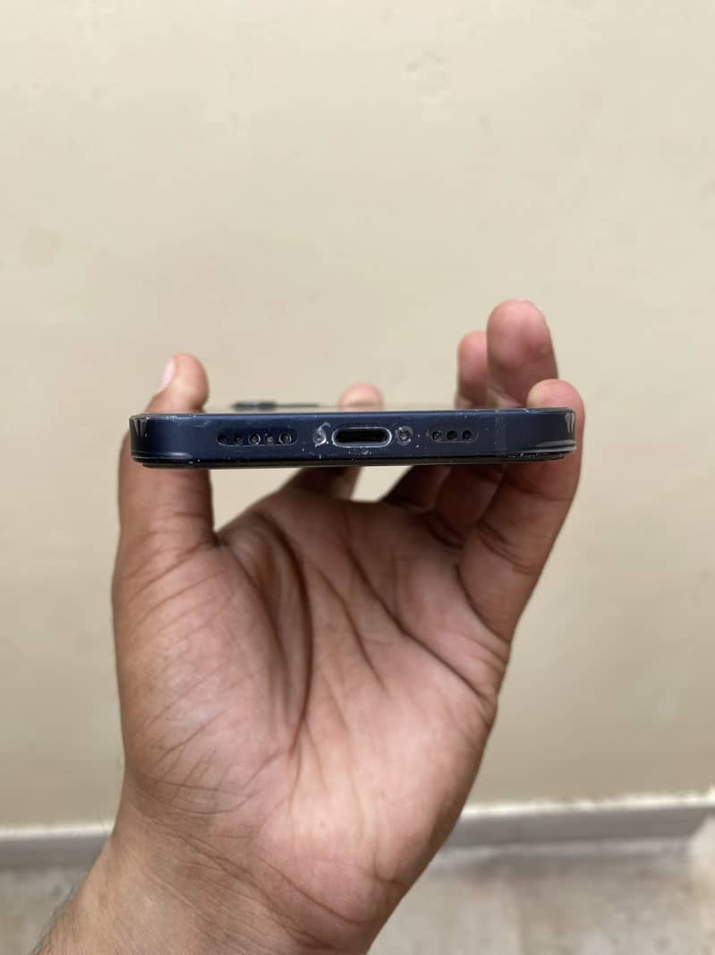 iPhone 12 2