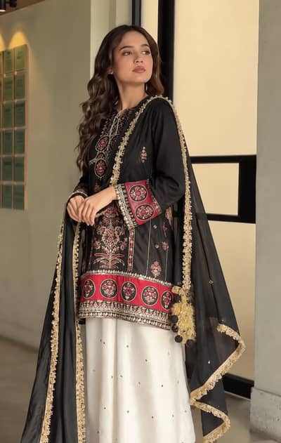 Brand : LAAM     : Unstiched fully heavy 3 Pcs suits