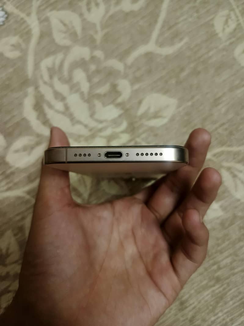 Apple iPhone 16 Pro Max 256 3