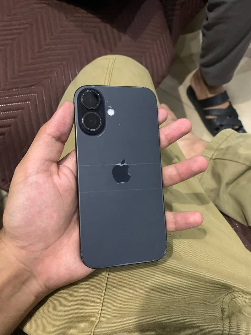 iPhone 16 1