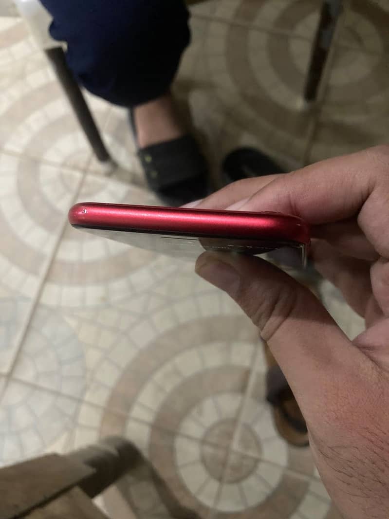 Apple iPhone SE 8