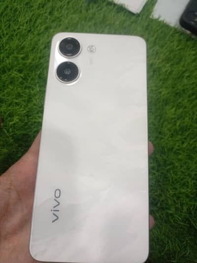 Vivo Yo5 with out box charger
