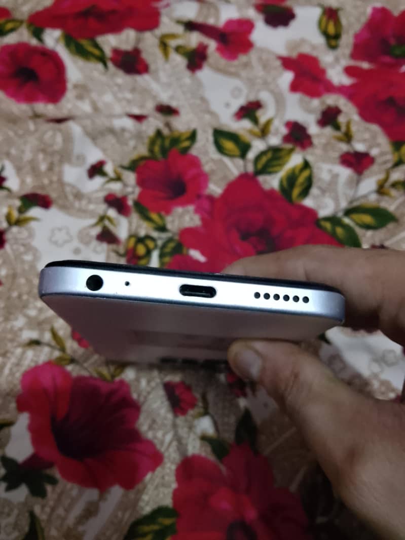 Tecno Spark 10 6