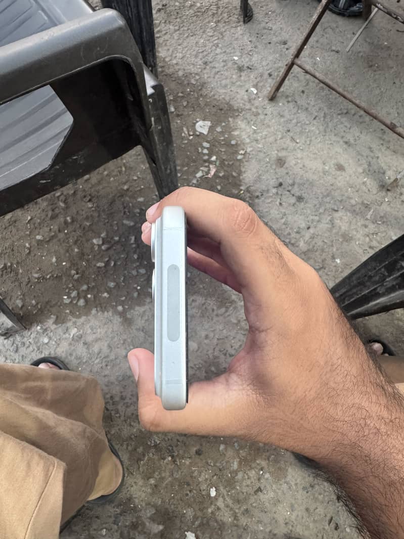 Apple iPhone 17 Pro Max 2