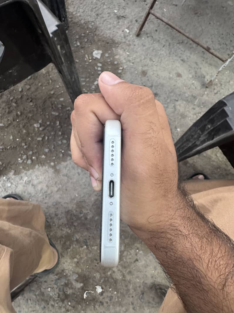 Apple iPhone 17 Pro Max 3