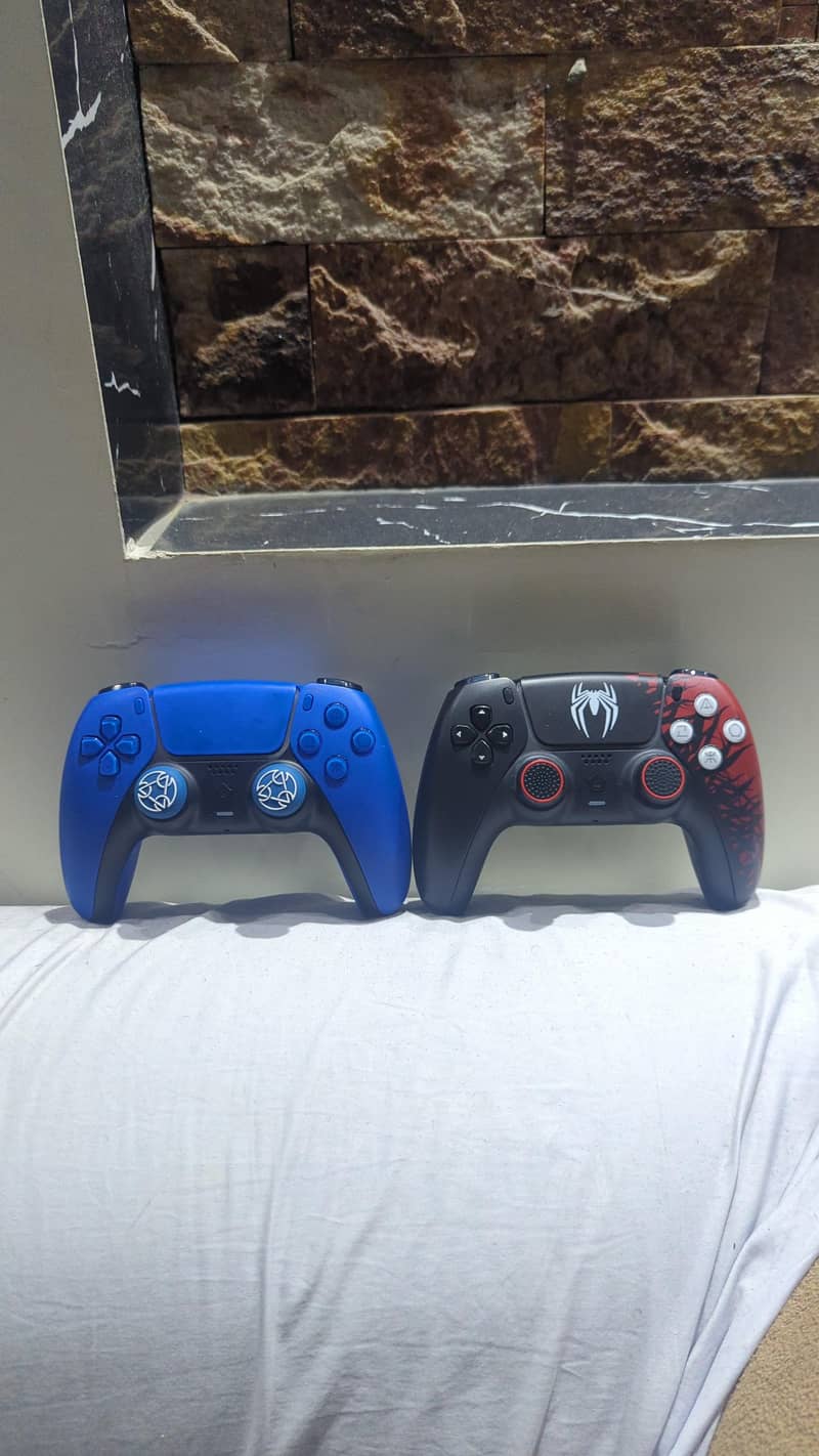 PS4 CONTROLLERS (BOX PACK) 1
