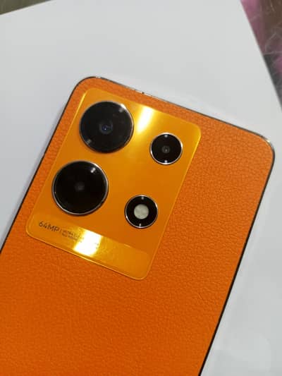 Infinix Note 30    8/256