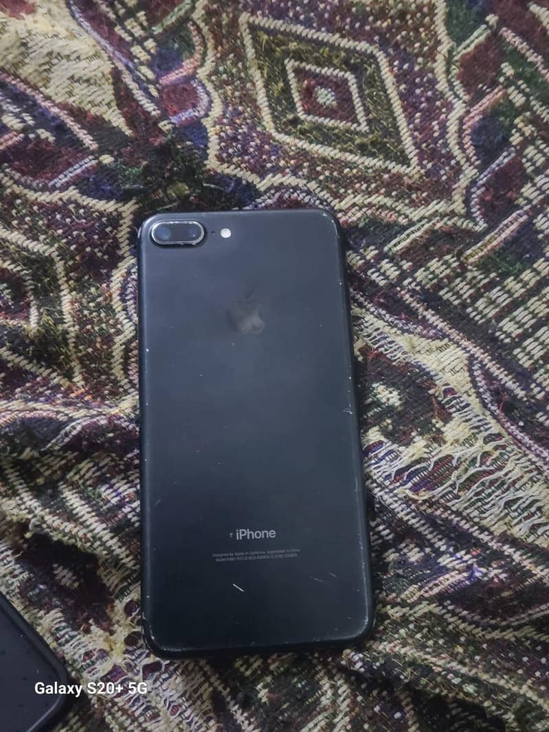 Apple iPhone 7 Plus 2