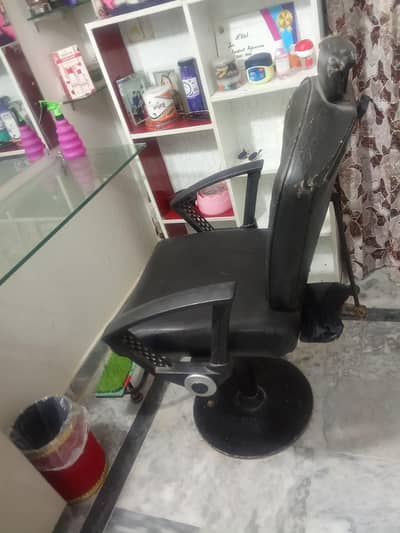 revolving chair