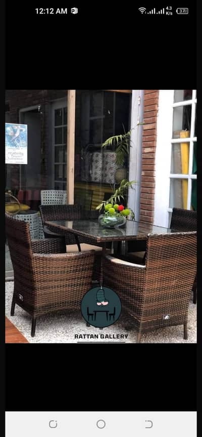 High quality chairs, Table