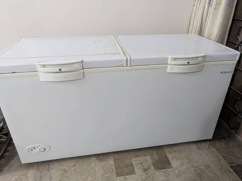 Waves Fridge & Freezer 2