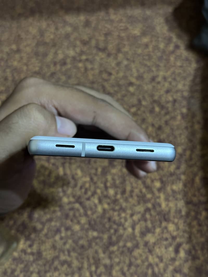 Google Pixel 7a 4