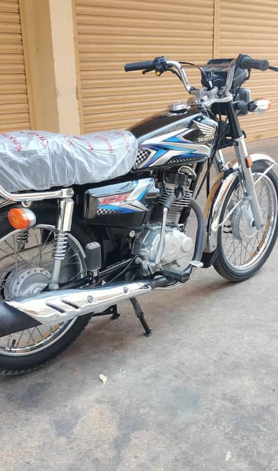 Honda CG-125. . . {2024-25} Karachi Number. . . . . 0303/0255582