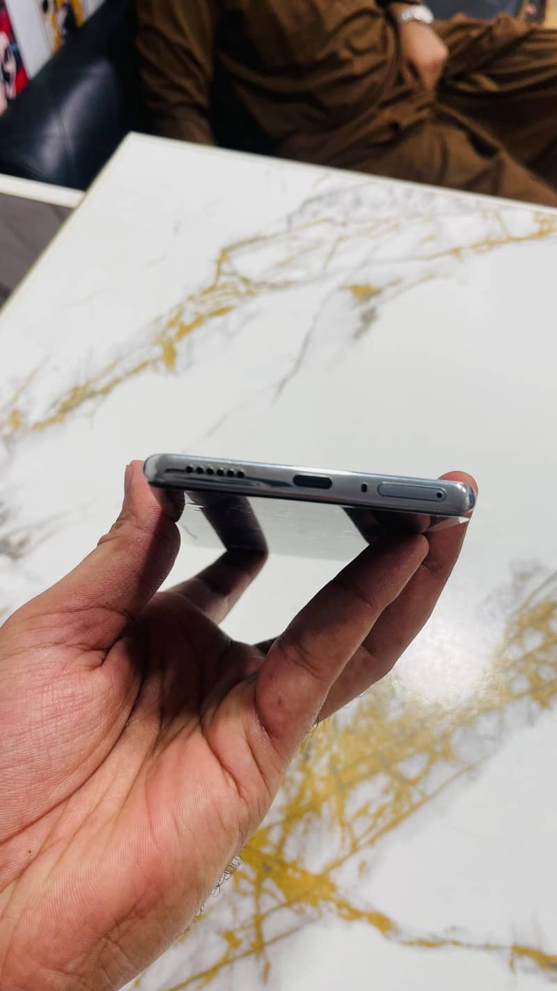 Tecno CAMON 40 Pro 0