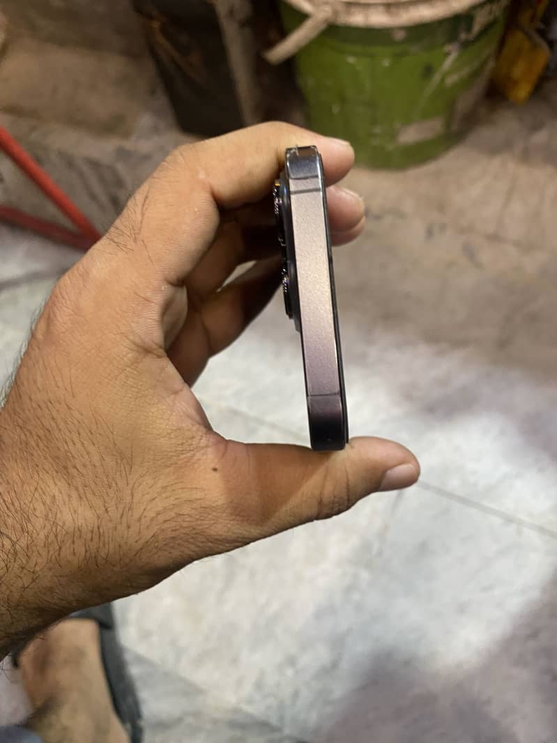 Apple iPhone 13 Pro 1