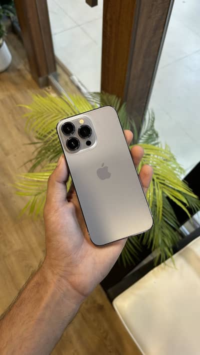 Apple iPhone 13 Pro