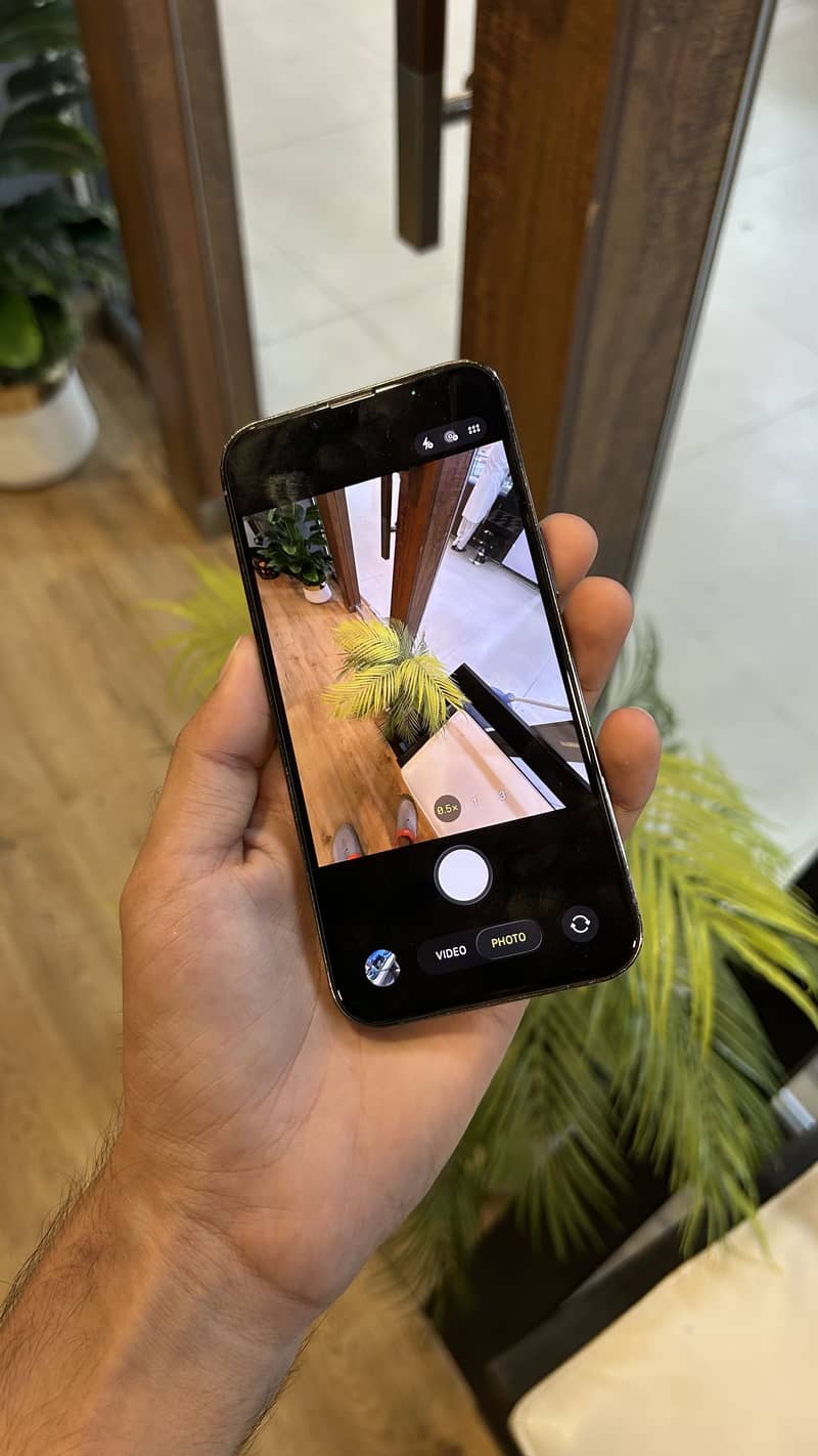 Apple iPhone 13 Pro 2