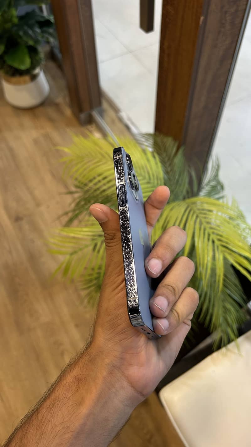 Apple iPhone 13 Pro 4